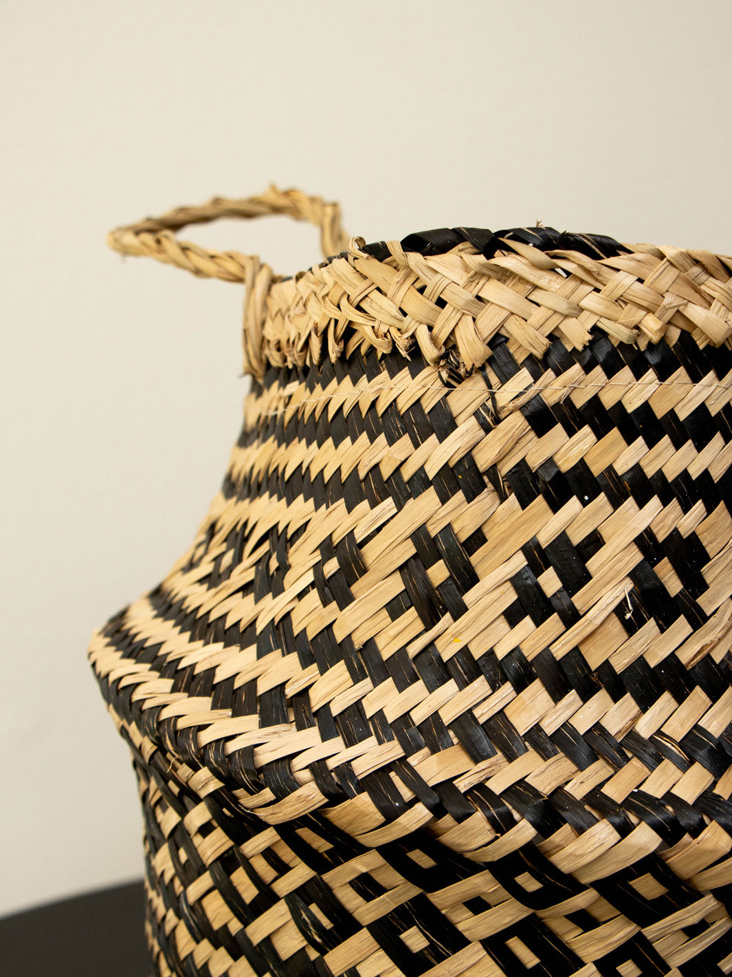 Santorini Negro (Canasto de Fibra Natural), L