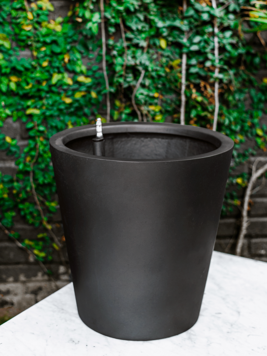 Estambul Negro XL (Macetero Autorregante)