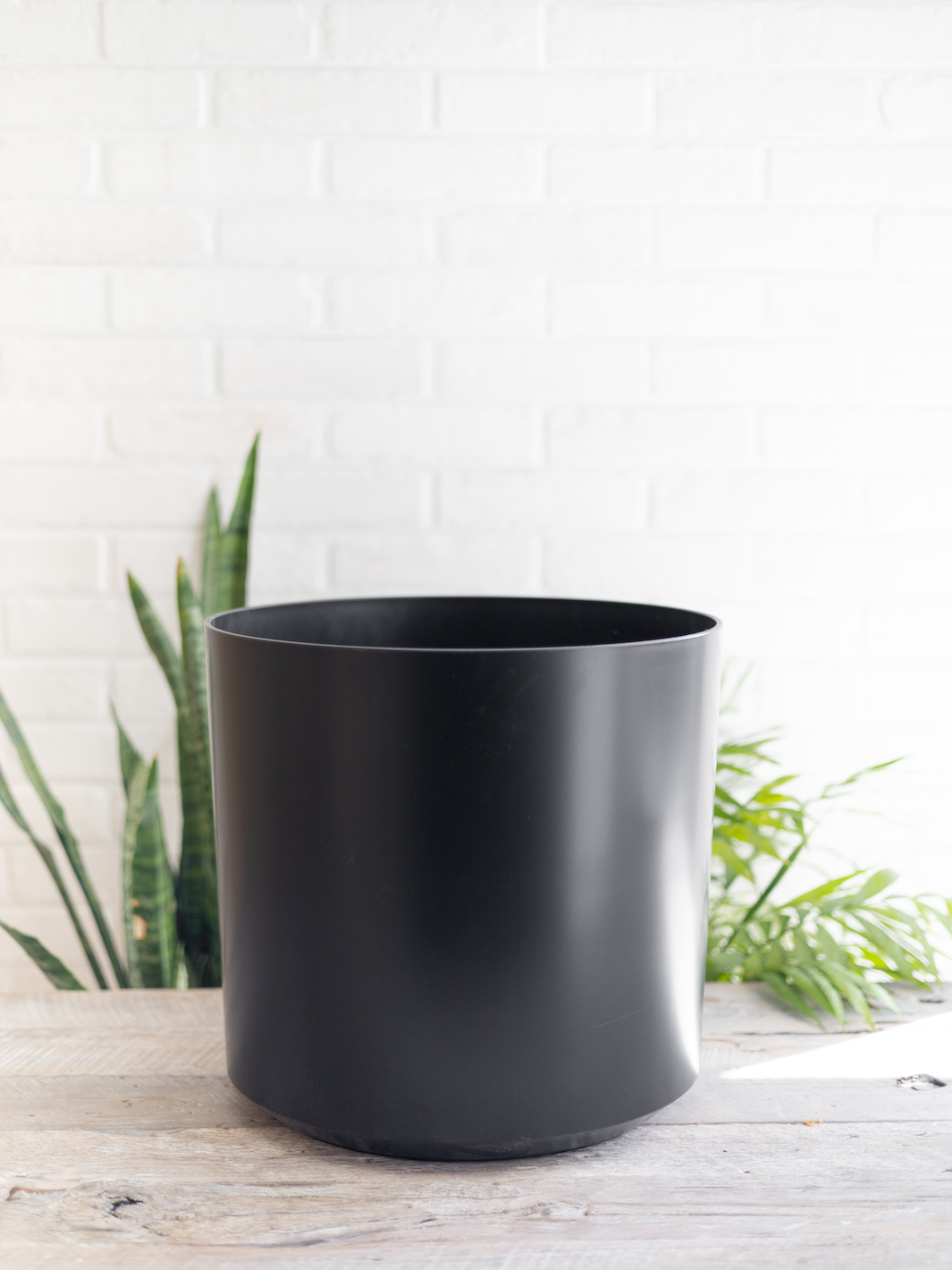 Creta Negro 56 (Porta macetero XXL)