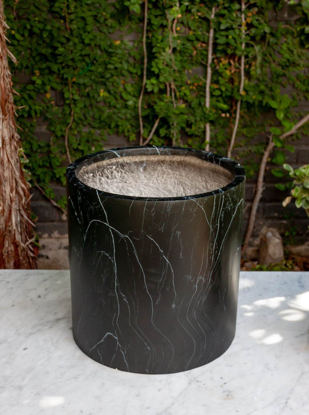 Nórdico Negro XL (Macetero de Cerámica)