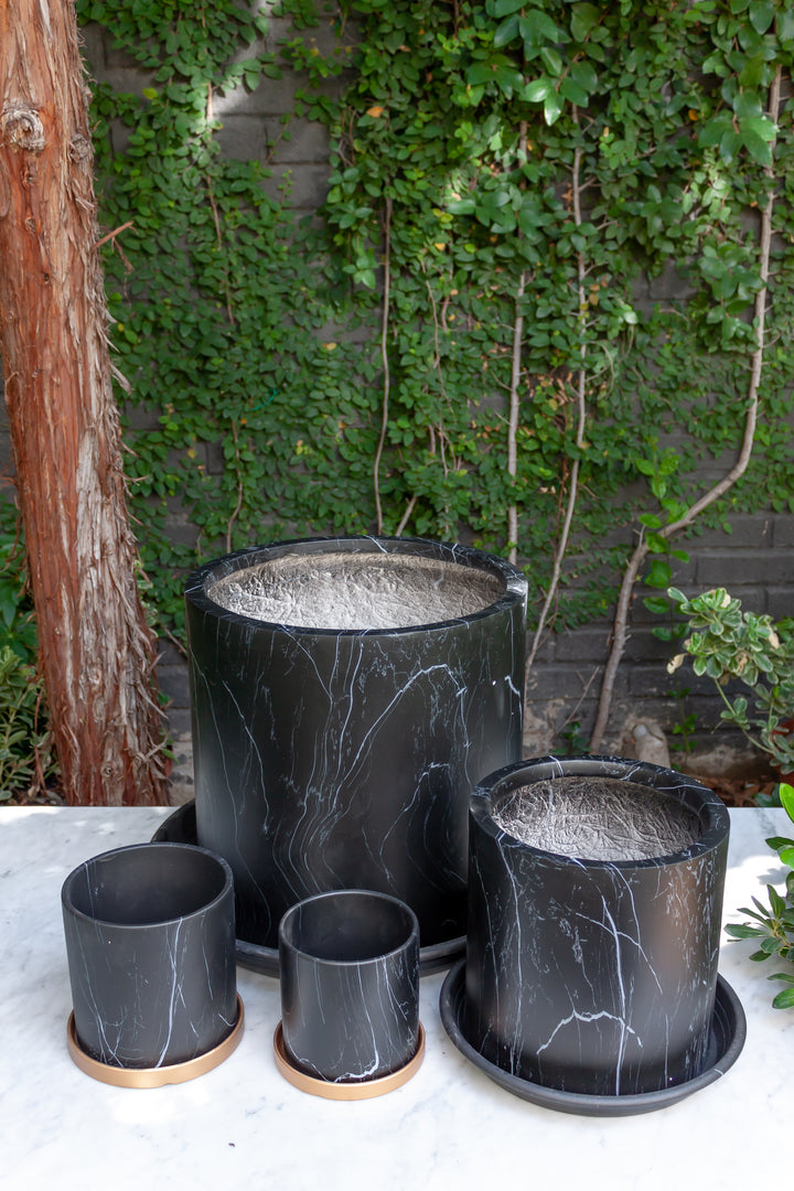 Nórdico Negro L (Macetero de Cerámica)