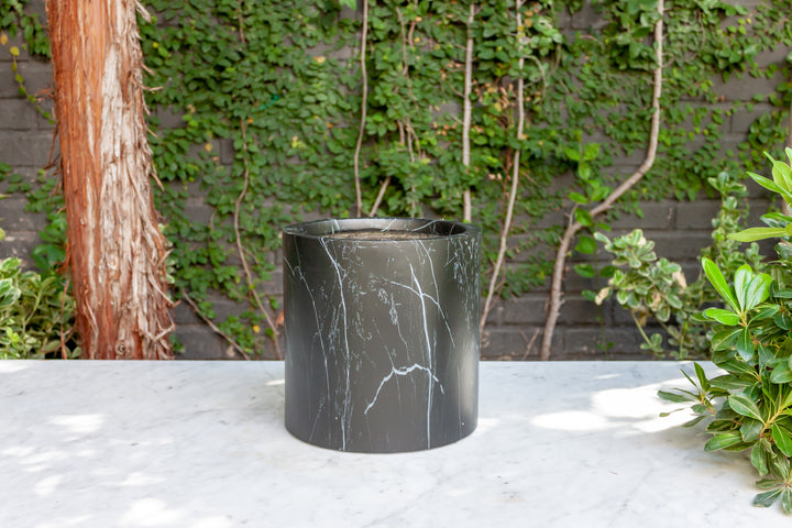 Nórdico Negro L (Macetero de Cerámica)