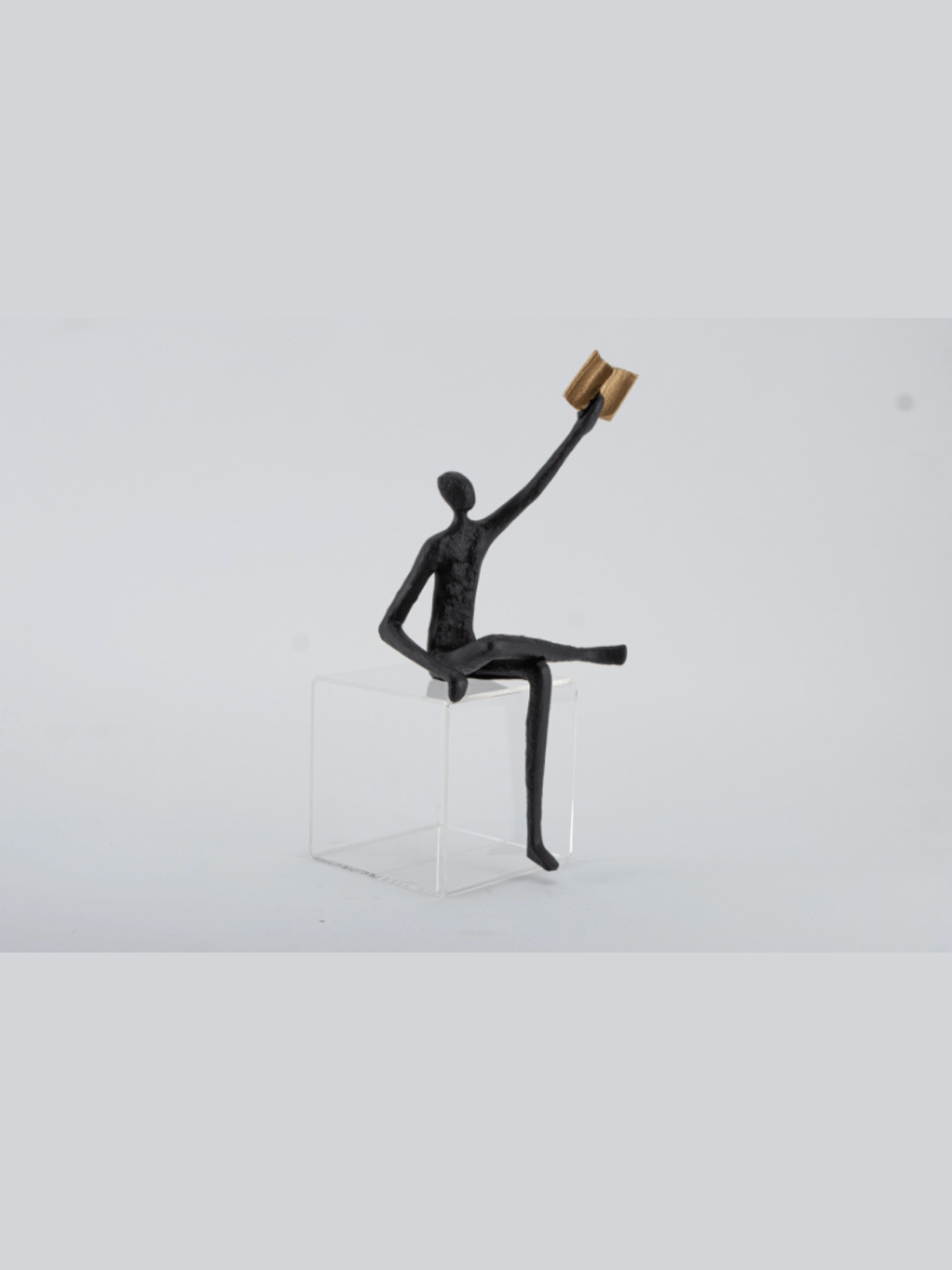 Escultura Hombre Lector 26x20x52 cm