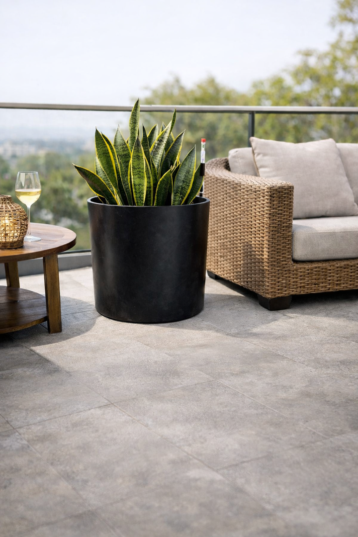 Sintra Negro 49x49 (Autorregante XXL)