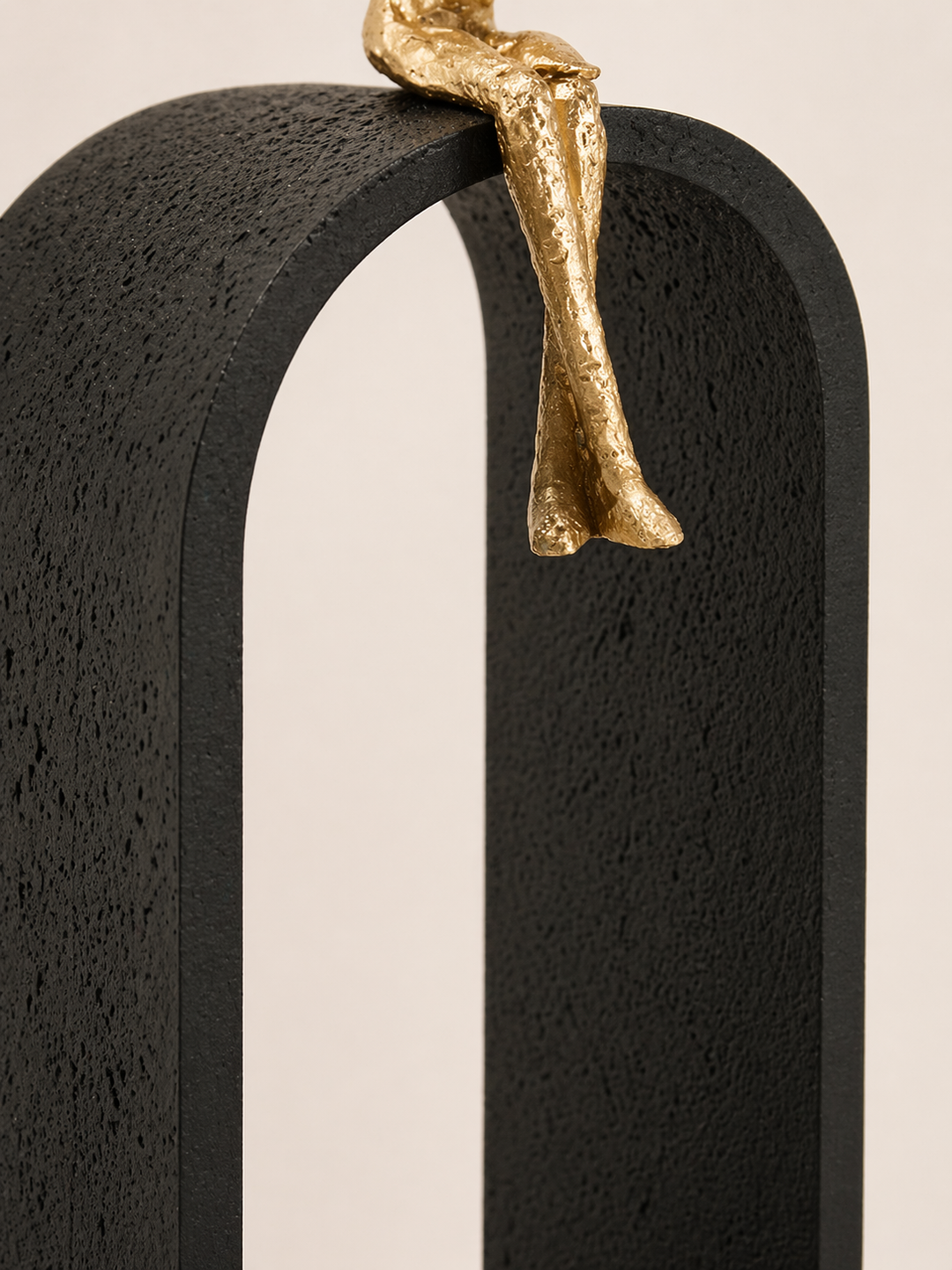Escultura Hombre en el Arco 18x11x44 cm
