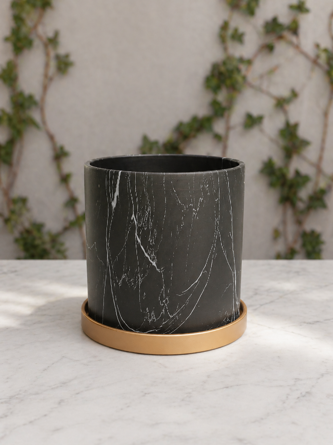 Nórdico Negro M (Macetero de Ceramica)