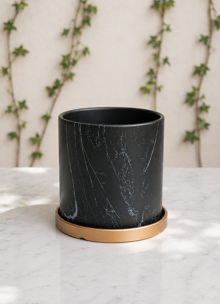 Nórdico Negro S (Macetero de Ceramica)