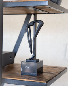 Escultura Mujer Enraizada 9x8x25 cm