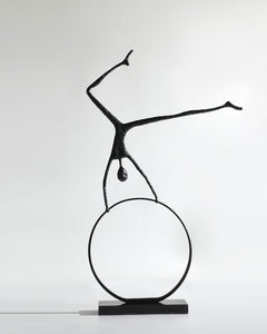 Escultura Hombre en la Rueda 40x8x60 cm