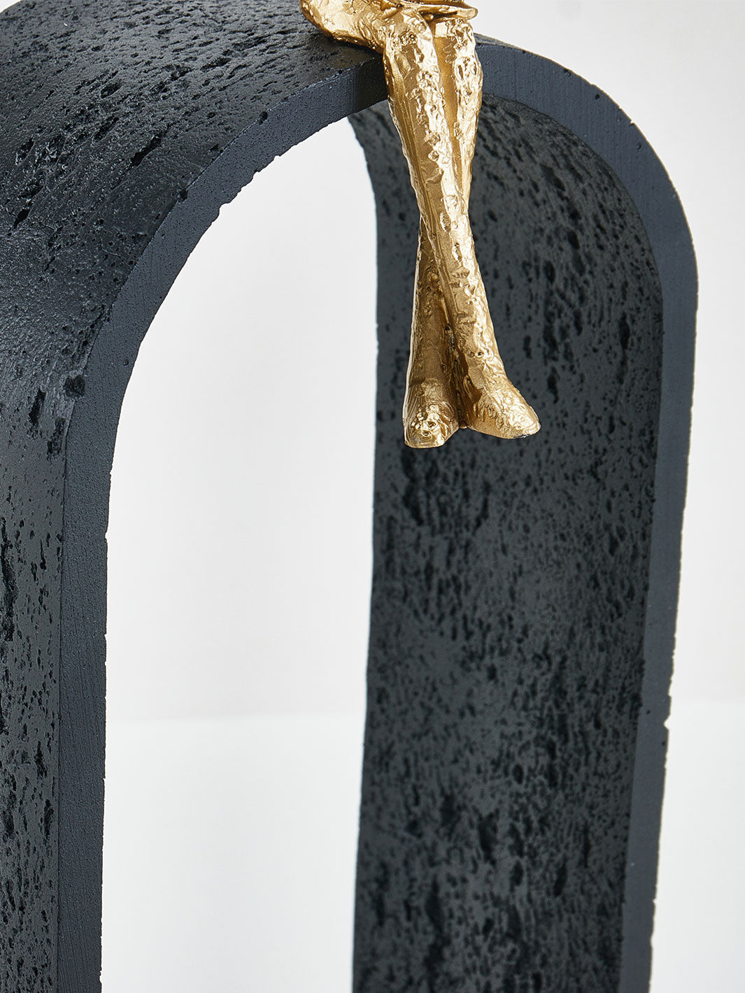 Escultura Hombre en el Arco 18x11x44 cm
