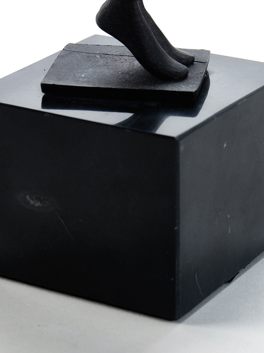 Escultura Hombre Enraizado 9x8x25 cm