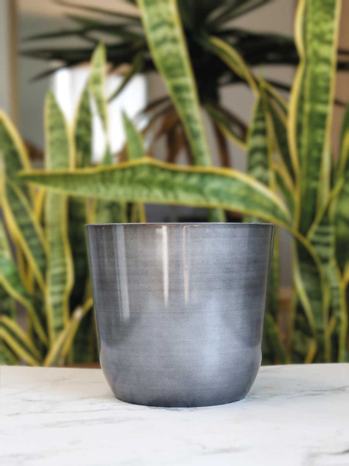 Madrid 13 Grafito (Macetero Plástico Reciclado S)