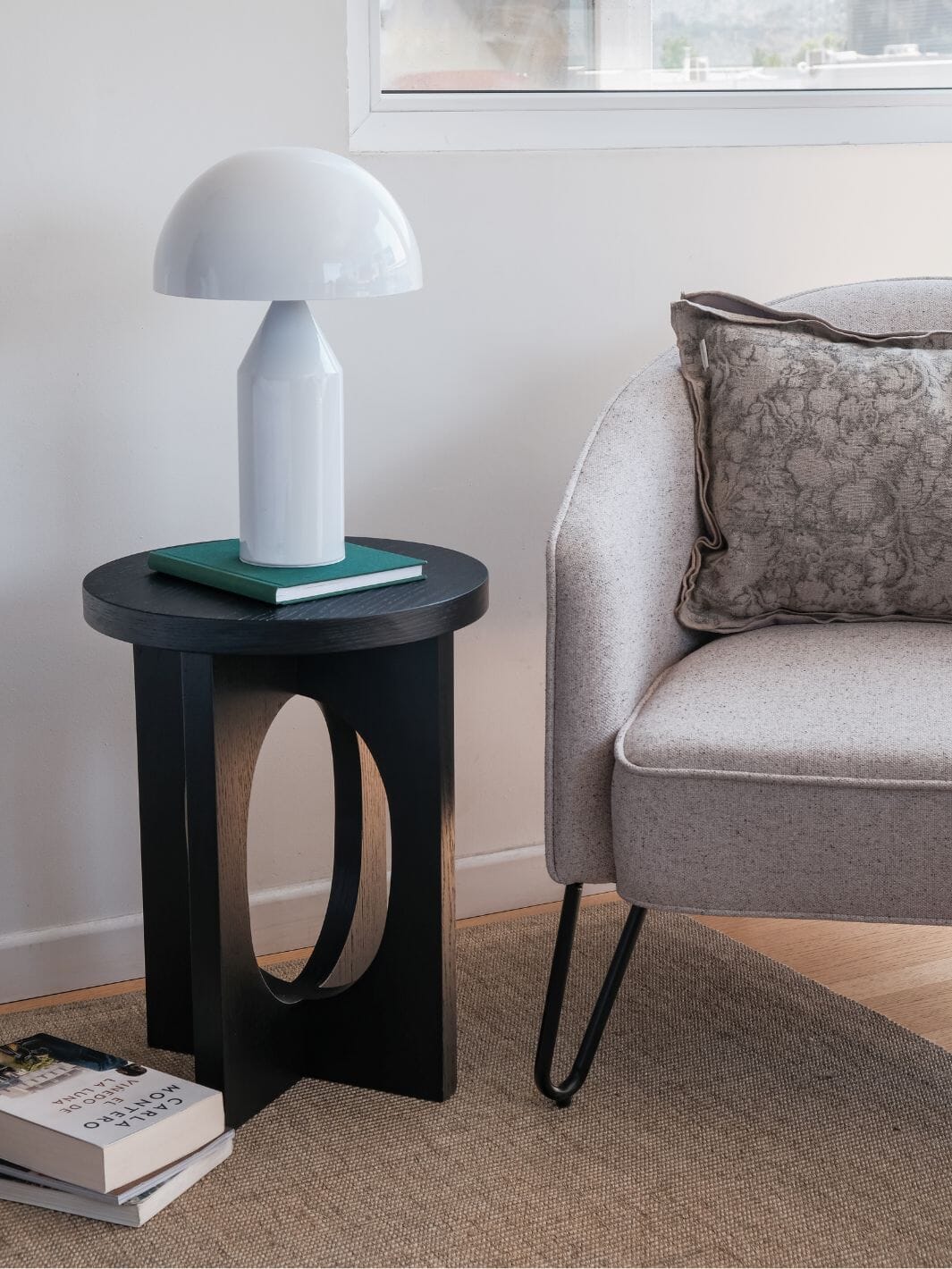 Mesa Lateral Hamburgo Negra